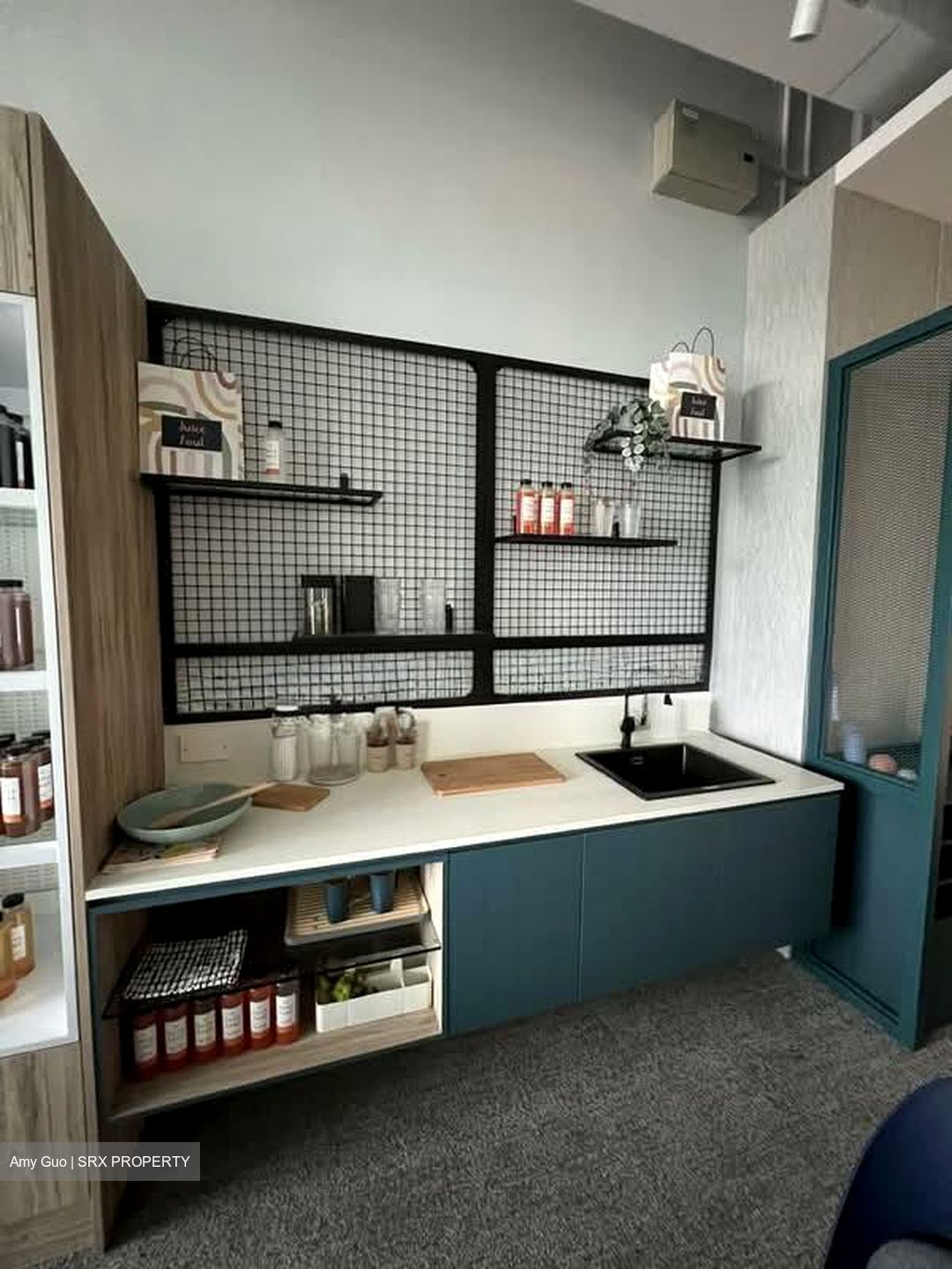 Woods Square (D25), Office #572585221